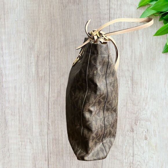 Michael Kors Large Carry-All / NWOT - Picture 4 of 9